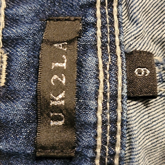 UK2LA - Super Cute Jean Shorts! - Picture 6 of 6